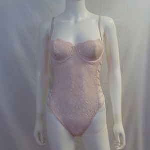 34B Victoria’s Secret Full Body Lace Corset NWT